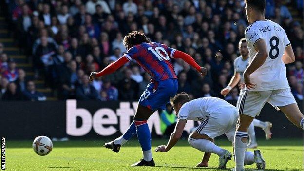 Crystal Palace vs Leeds United (20:00 &#8211; 09/10) | Xem lại trận đấu