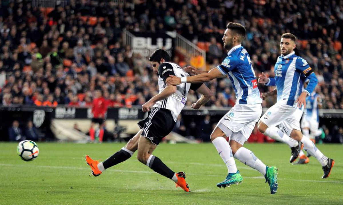 Sevilla vs Valencia (00:00 &#8211; 19/10) | Xem lại trận đấu