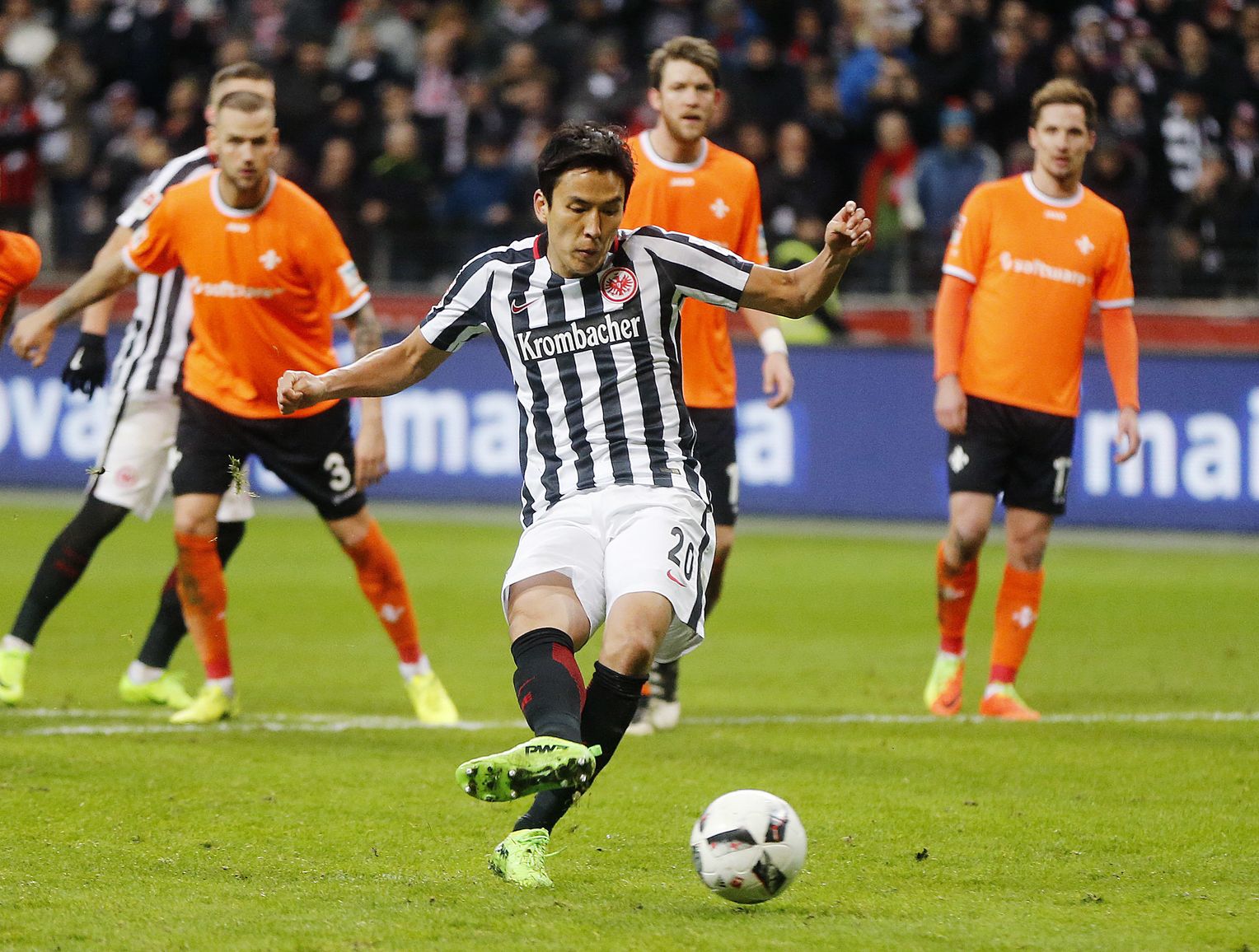 E. Frankfurt vs Darmstadt (02:45 &#8211; 08/02) | Xem lại trận đấu