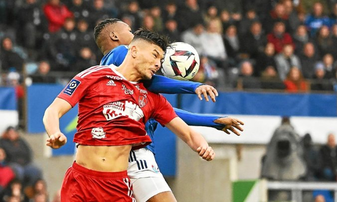 Strasbourg vs Stade Brestois (21:00 &#8211; 05/03) | Xem lại trận đấu