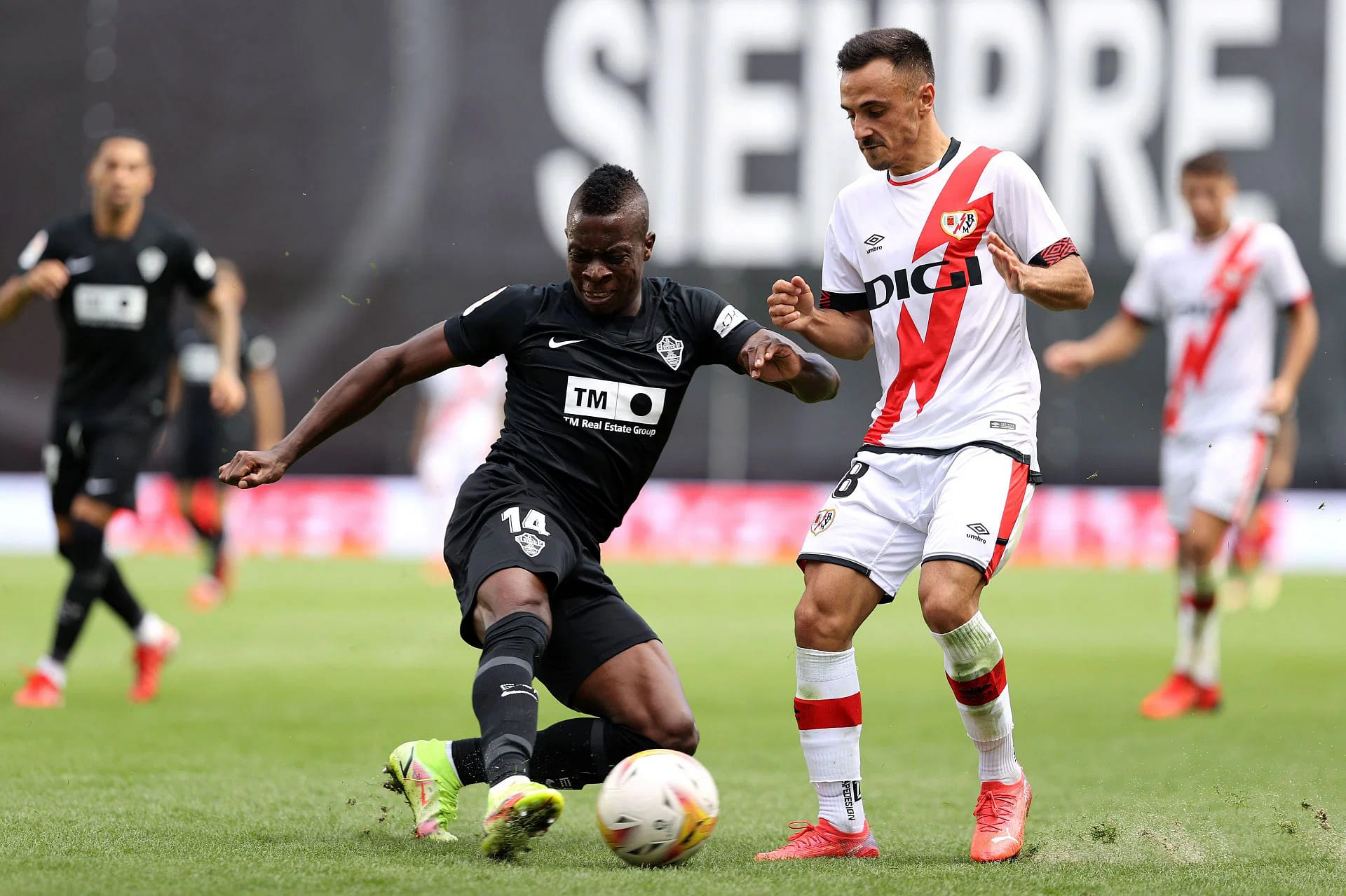 Elche vs Rayo Vallecano (21:15 &#8211; 29/04) | Xem lại trận đấu