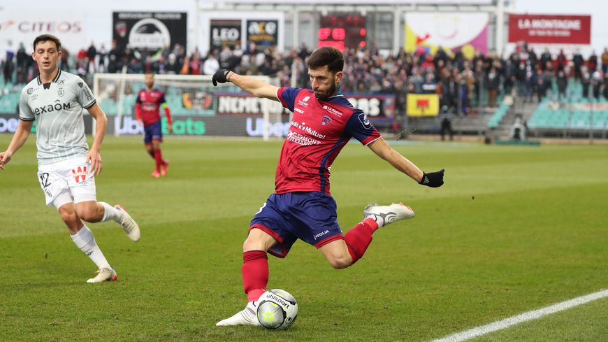 Clermont vs Lens (22:59 &#8211; 25/11) | Xem lại trận đấu