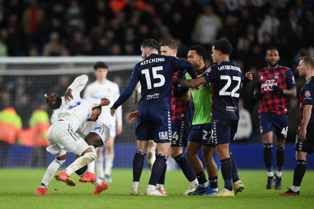 nhan-dinh-soi-keo-coventry-vs-leeds-luc-02h45-ngay-6-2-2025-1