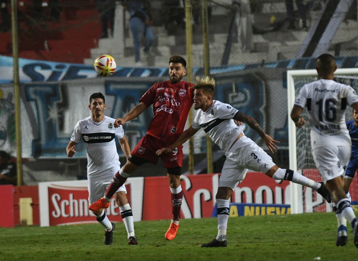 Nhận định soi kèo Lanus vs Huracan lúc 6h45 ngày 2/8/2025