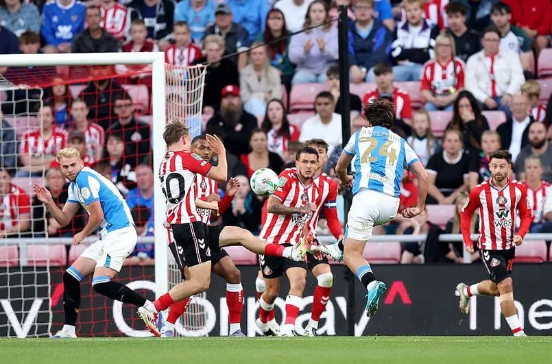 Sunderland vs Huddersfield Town (01:45 &#8211; 27/08) | Xem lại trận đấu
