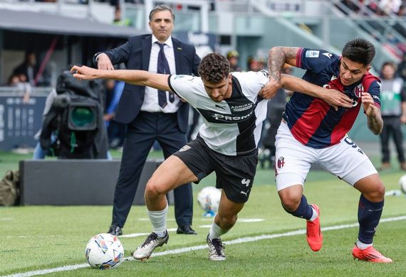 Nhận định soi kèo Bologna vs Parma lúc 00h00 ngày 5/12/2025