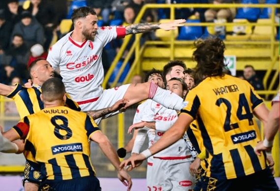 Nhận định soi kèo Juve Stabia vs Bari lúc 01h30 ngày 5/12/2025